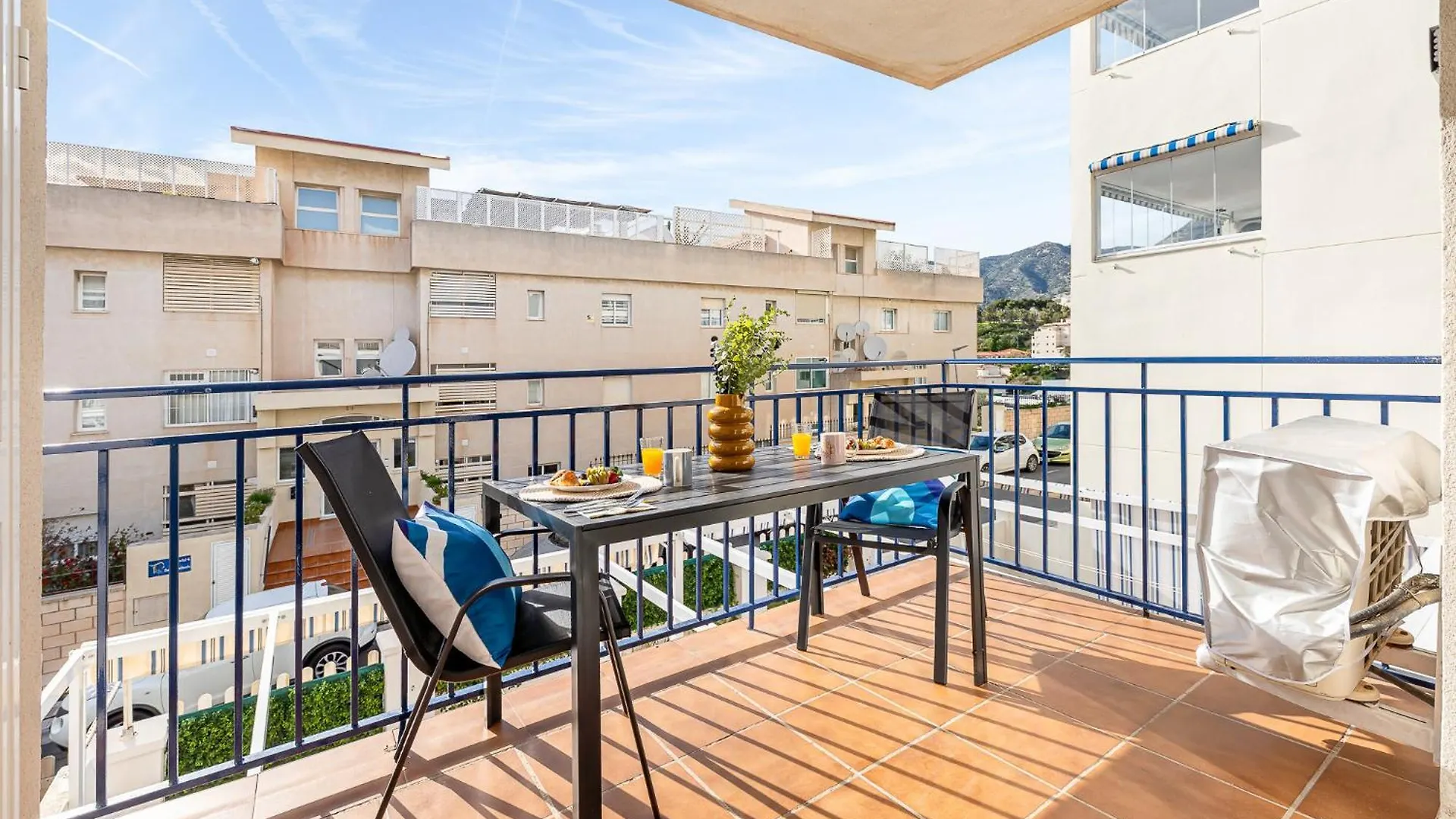 797 Holiday Rentals - Acogedor Estudio En Torrequebrada ベナルマデナ
