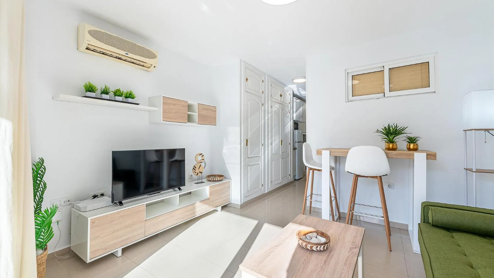 Apartment 797 Holiday Rentals - Acogedor Estudio En Torrequebrada Benalmadena Spain